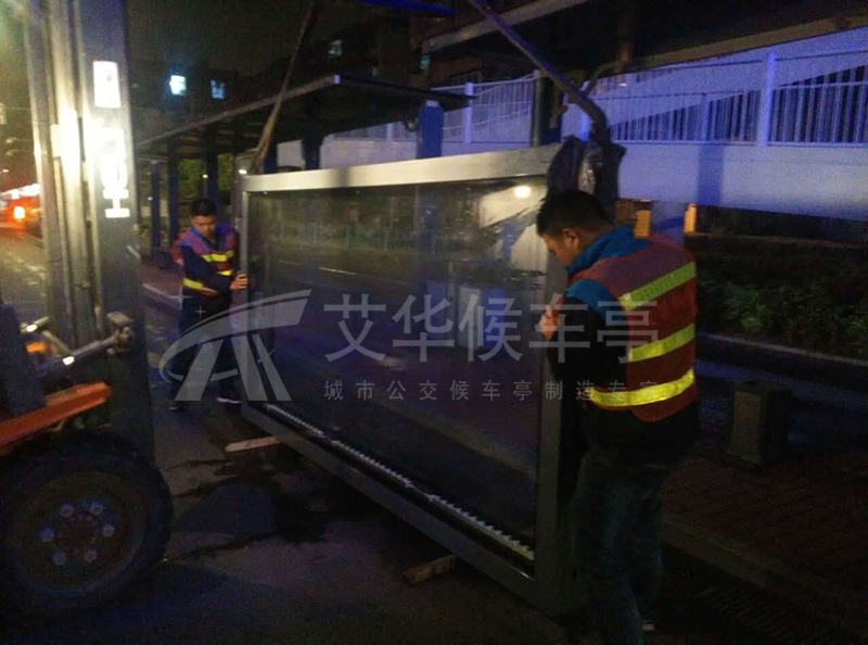 [6.17]安徽定制候车亭灯箱项目发货(图3)