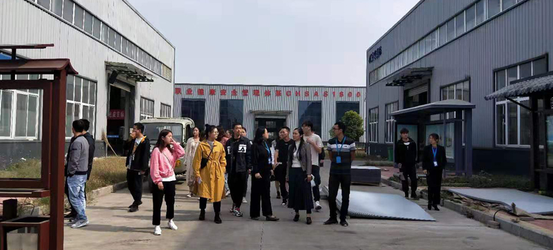 欢迎院校学生来我公司参观学习(图1)