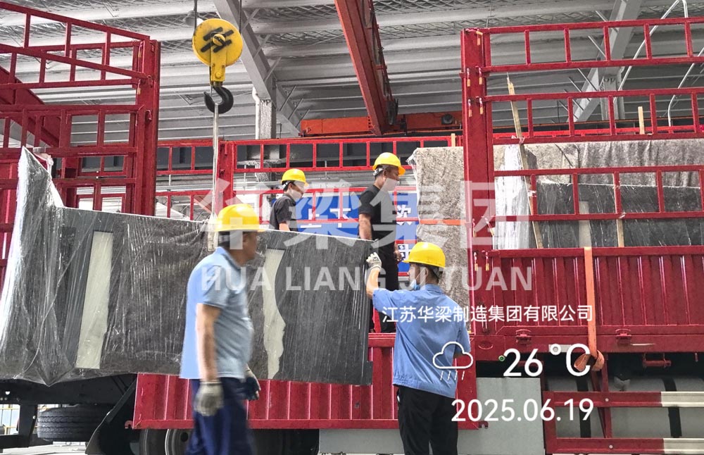 [25.6.19]黑龍江省某市定制款公交候車亭項(xiàng)目裝車發(fā)貨(圖3)