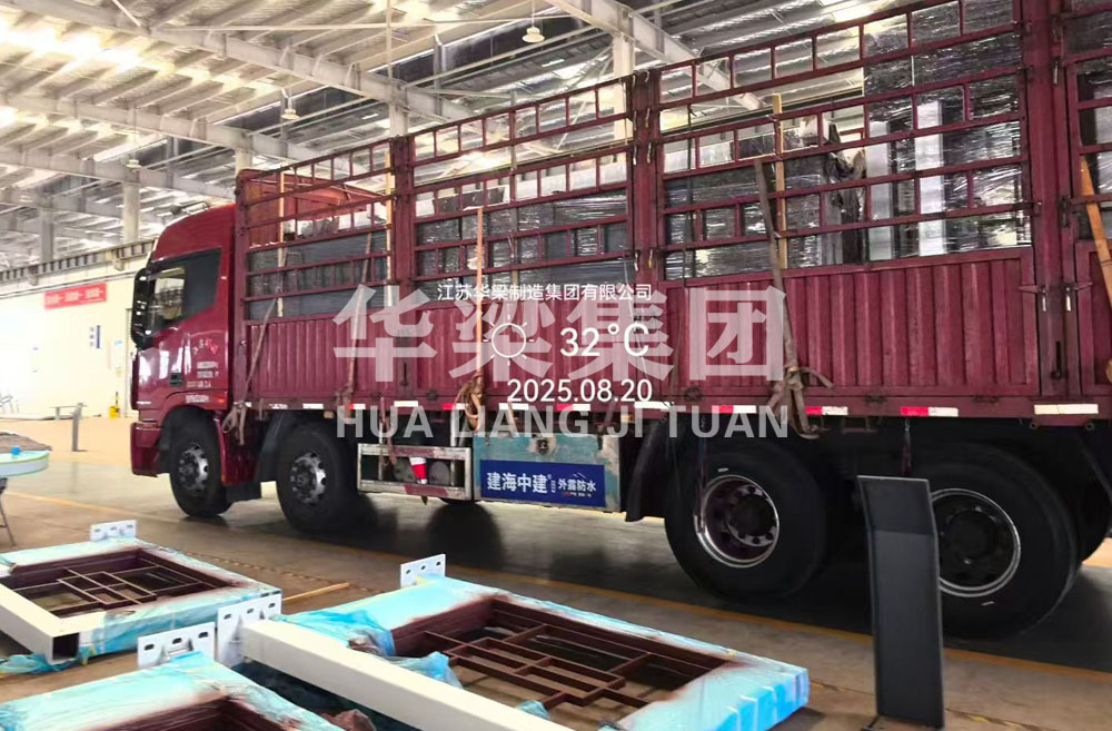 [25.8.20]江蘇省某市定制款公交候車亭項(xiàng)目裝車發(fā)貨(圖3)